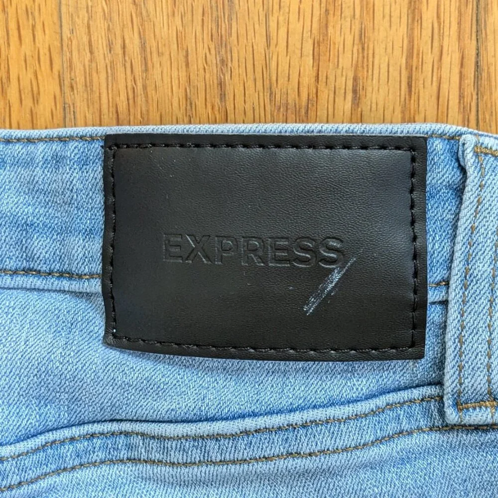 Express // Men's Slim Jeans // Light Blue // 31 x 32